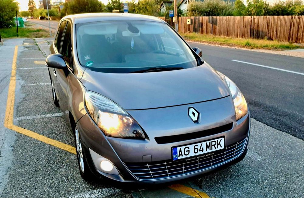Vând Renault Grand Scenic cu 7 locuri  1.5