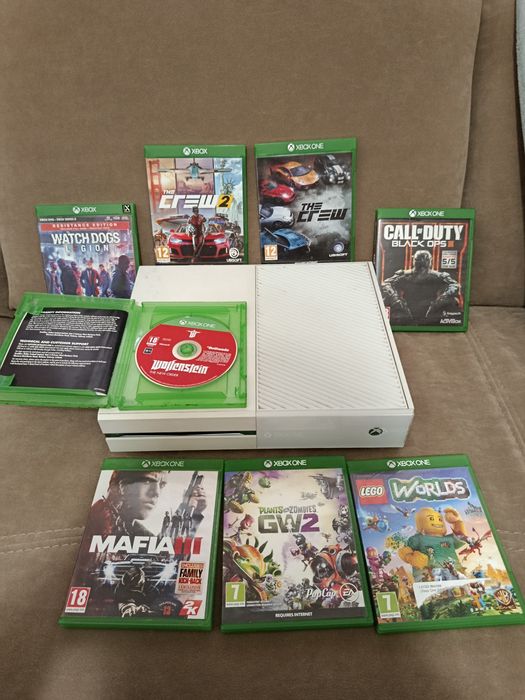 Xbox one WHITE EDITION  + 8  JOCURI
