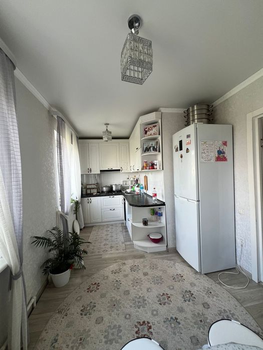 Продам 2 х кв 5/5 эт 60 м2 1977 г