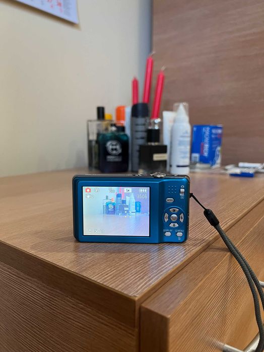 Фотоапарат Panasonic 12 Mp с подаръци