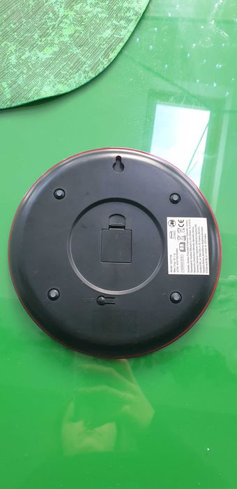 Везна за храна две на брой