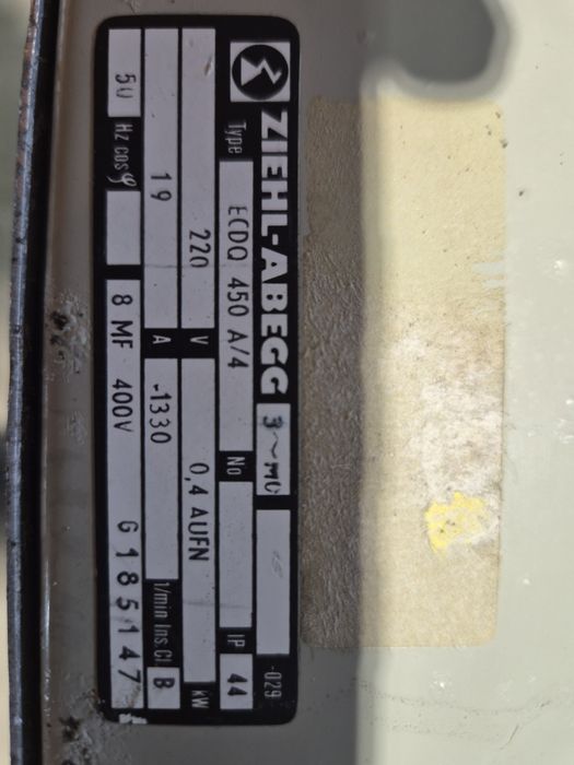 Ventilator recirculare aer