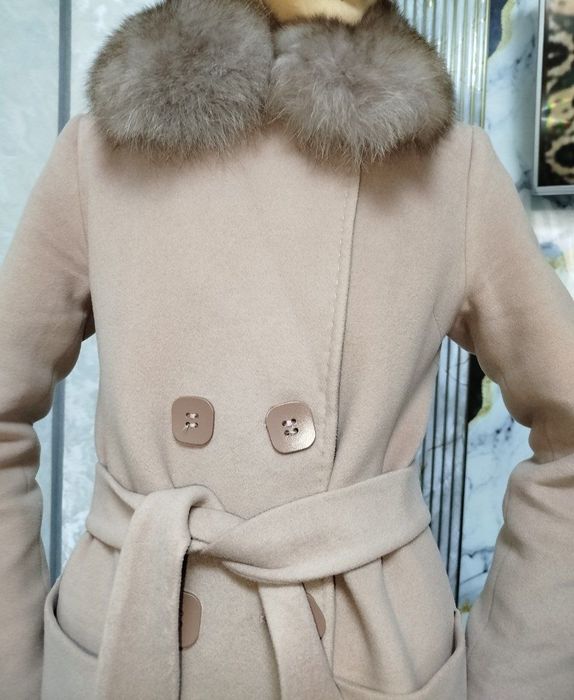 Palto va shuba sotiladi