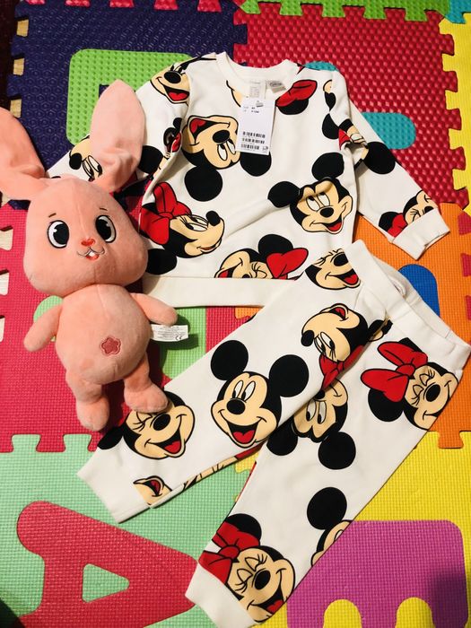 Haine trening minnie mickey dinozauri noi H&M