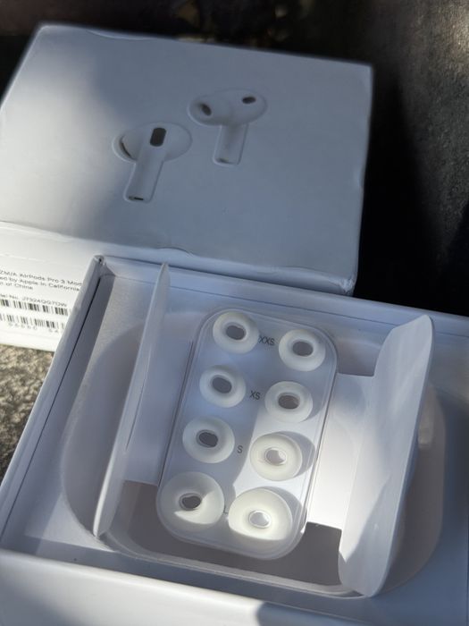 Casti AirPods Pro 3