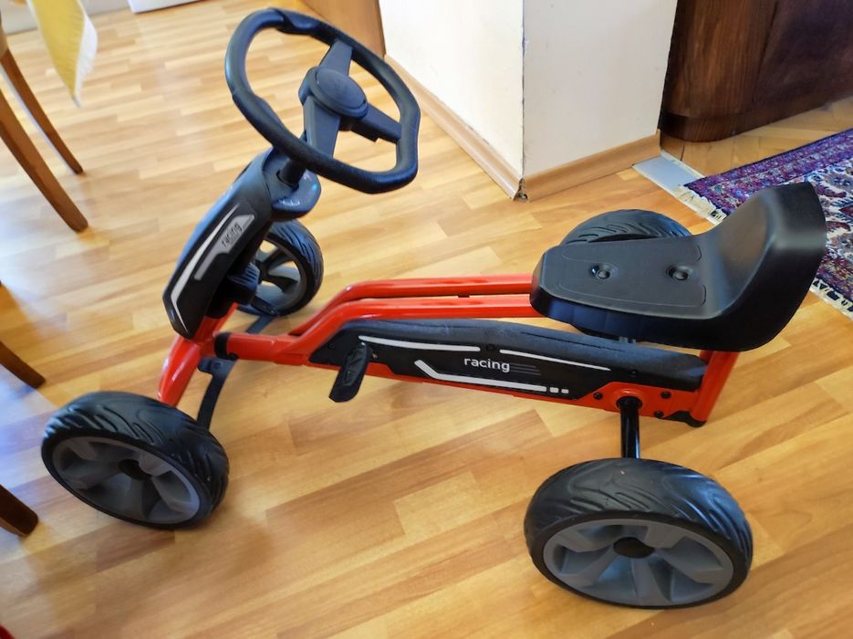 Детска количка с педали racing