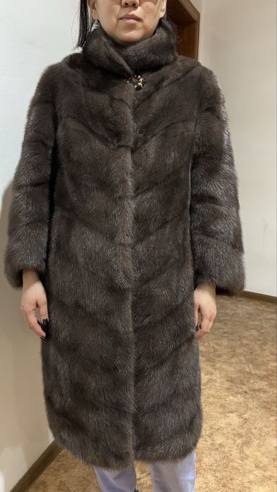 Продам норковую шубу