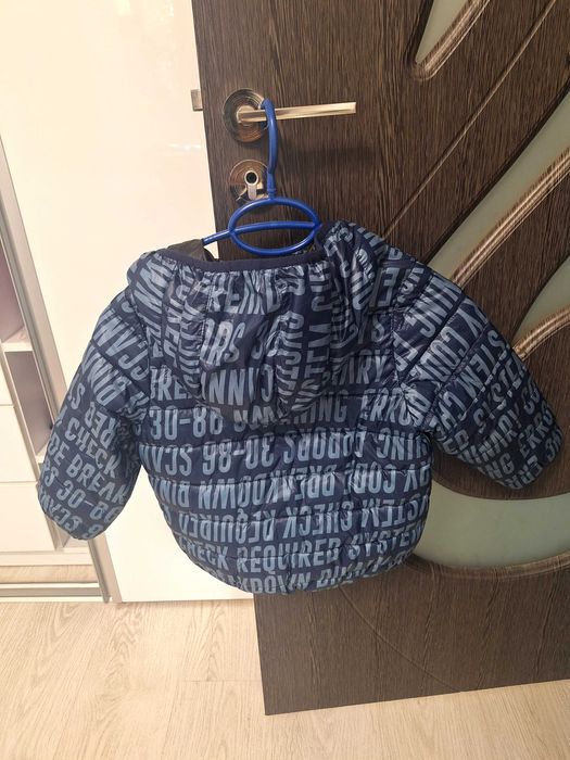 Geaca de primavara Benetton marimea 104cm.