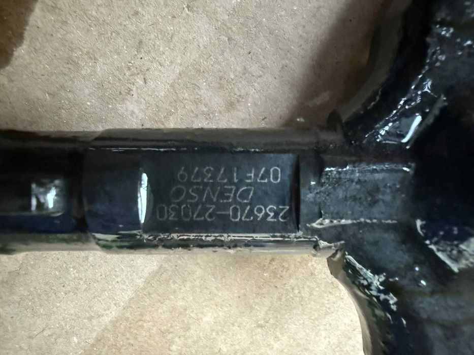 Продавам дюзи за тойота