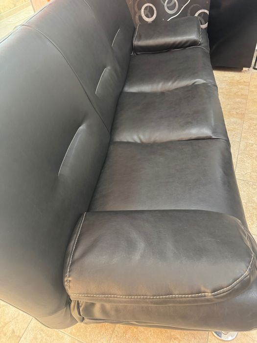 Диван от естествена кожа без забележки