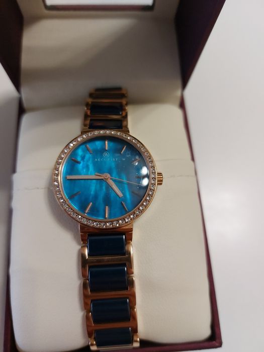 Дамски часовник Accurist