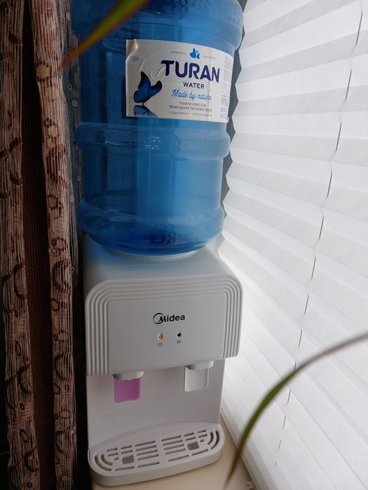 Продам кулер для воды в идеальном состоянии