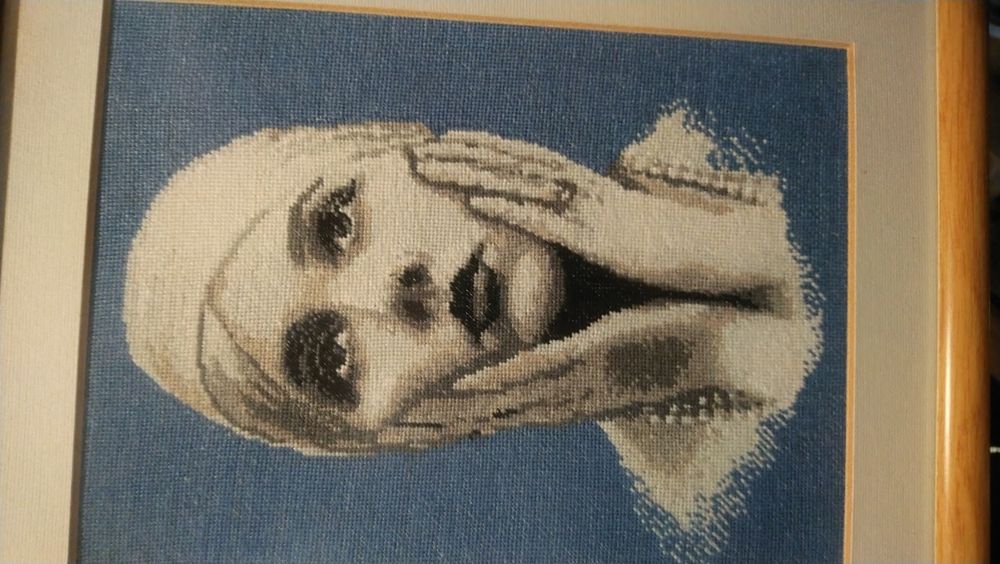 Ушит гоблен ретро дама син фон с рамка.