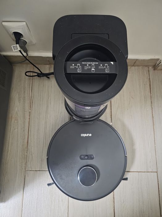 Aspirator robot Eureka