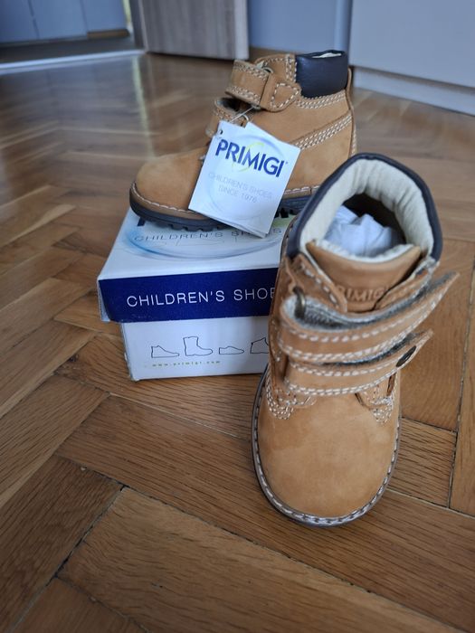 НОВИ боти Primigi, номер 21