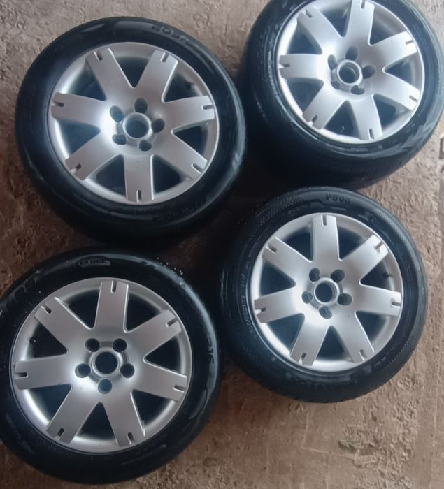 Vând jante originale R16