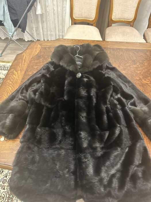 Шуба норковая черная с капюшоном