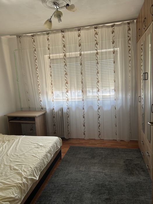 Apartament spatios cu 3 camere, 2 bai si 2 terase