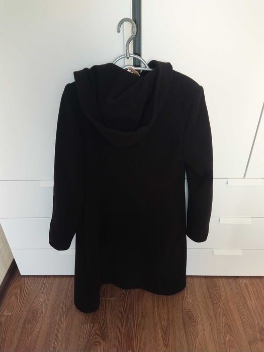 Продам женское пальто с капюшоном