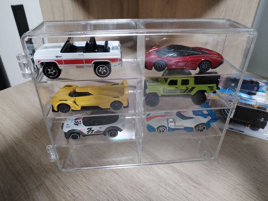 Hot wheels органайзер/витрина за колички.