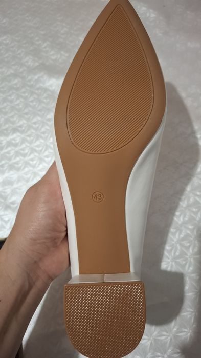 НОВЫЕ Туфли женские белые