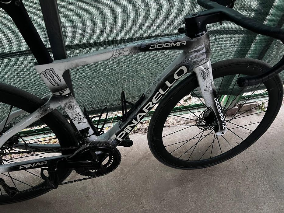 Шоссейный велосипед Pinarello costume