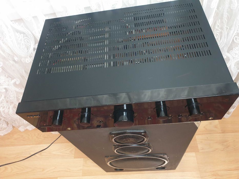 Интегральный усилитель  TEAC A-R300