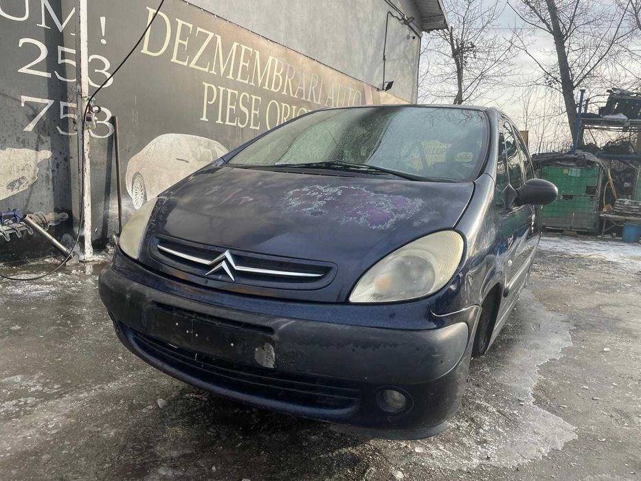 dezmembrez citroen xsara picasso 2.0hdi/bara fata citroen xsara/far