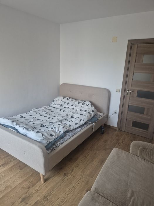 De închiriat apartament cu o cameră