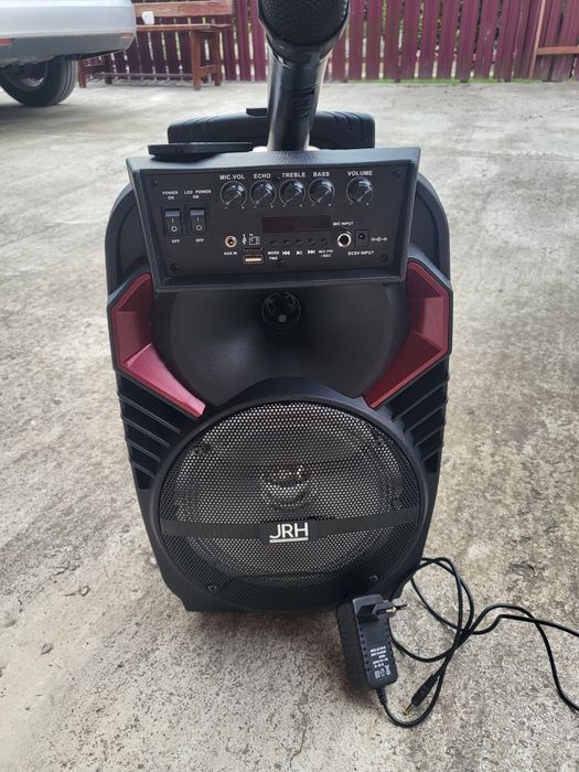 Boxa Bluetooth Portabila JRH ca Nou Cu Microfon și telecomanda 400w Putere la Cutie Trimit Pret fix