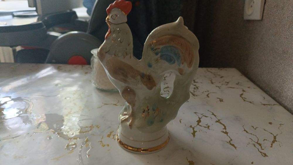 Продам статуэтки  из фарфора