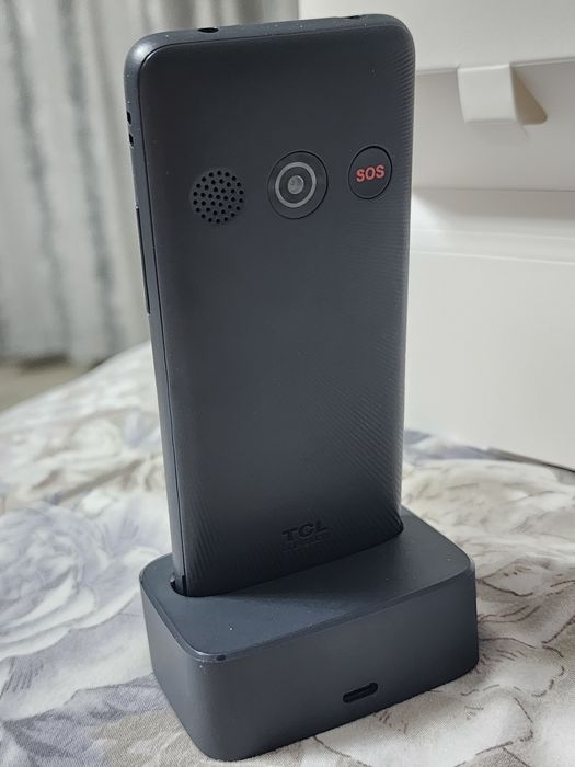 Telefon cu butoane