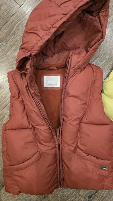 110 см , 4-5 год Zara якета, грейки, елеци и ветровки