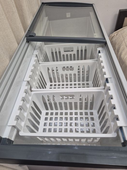 Морозильник для магазина