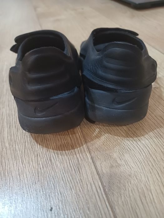 Сандали NIKE, стелка 18 см и маранонки nike 31