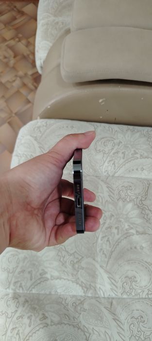 Продам айфон 13 про