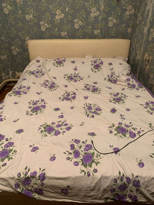 Продам кровать с матрасом