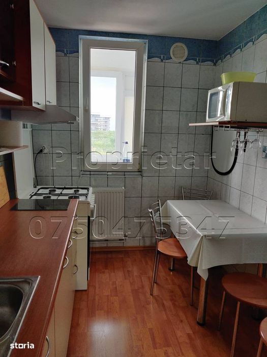 Apartament decomandat 3 camere Prelungirea Ghencea, bloc tip R