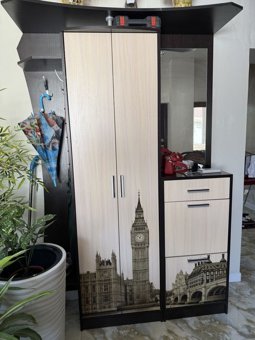 Продам прихожую мебель