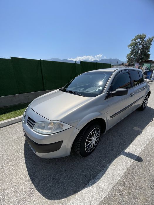 Рено меган 1.5 dci  с камера предна задна обслужено  1300евро
