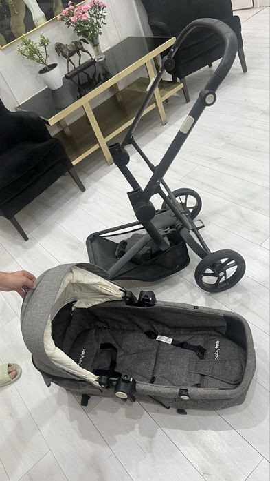 Срочно продам коляску BABYTON 2 в 1