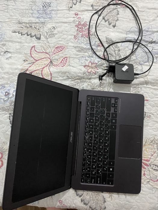 Продам ультрабук Asus Zenbook UX305FA