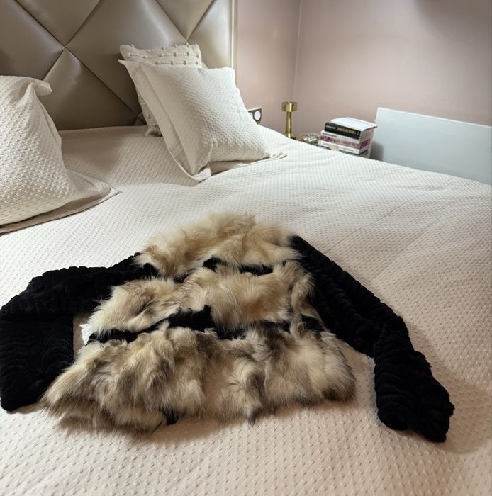 Дамско кожено яке с косъм