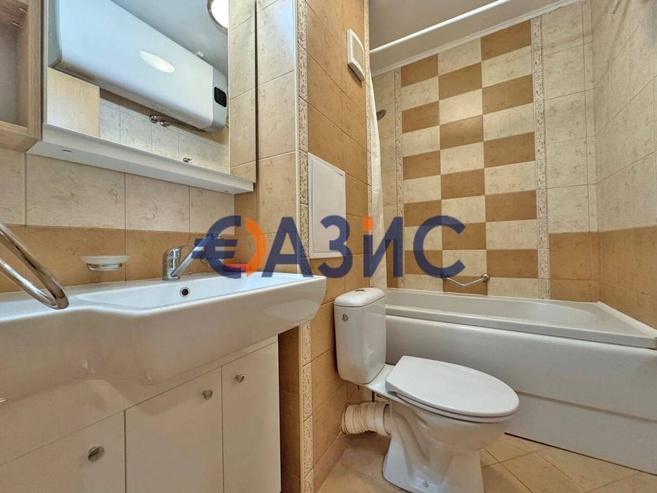 Продава се Двустаен апартамент в к.к. Слънчев бряг - 56 кв.м за 1367 €/кв.м - Снимка #7