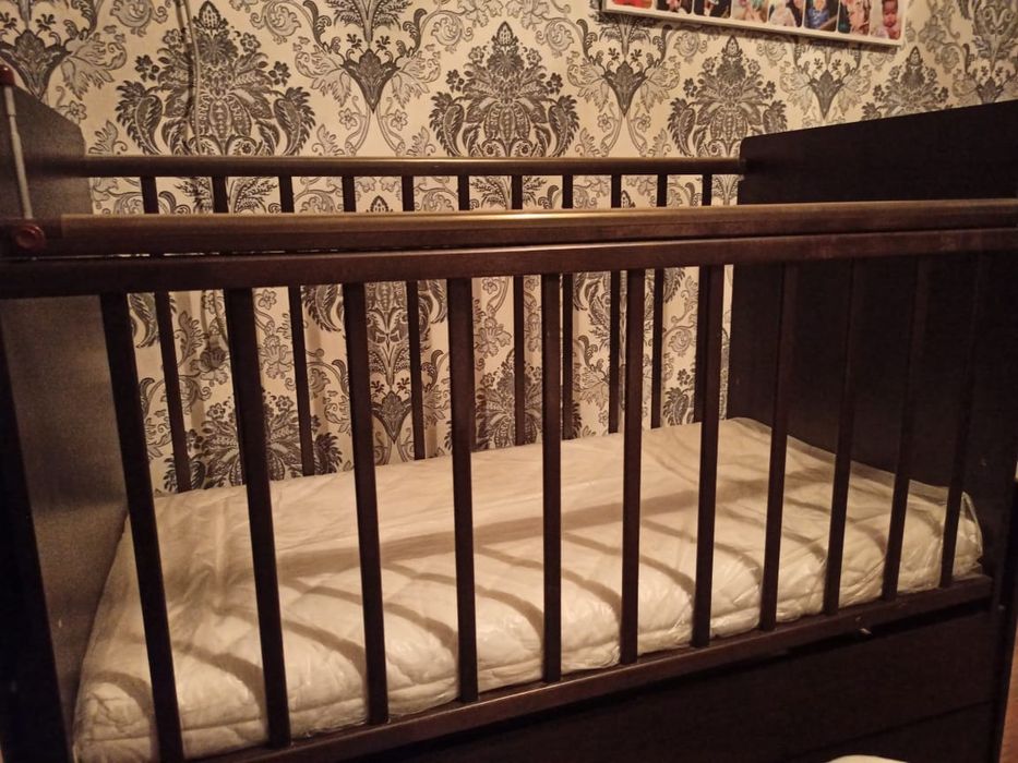 Продам детскую кроватку