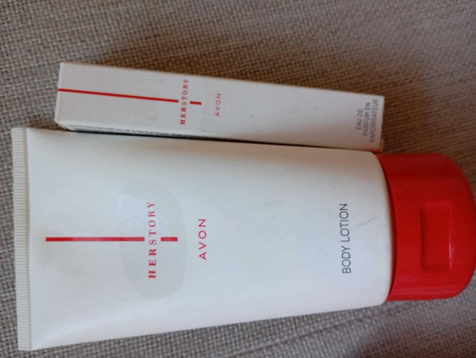 Душ гелове, лосиони, спрейове,  кремове за лице и тяло.