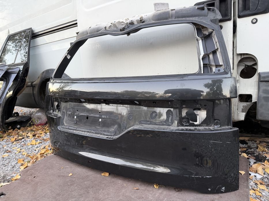 Капак Range Rover Discovery 5 L462 2020 год.-