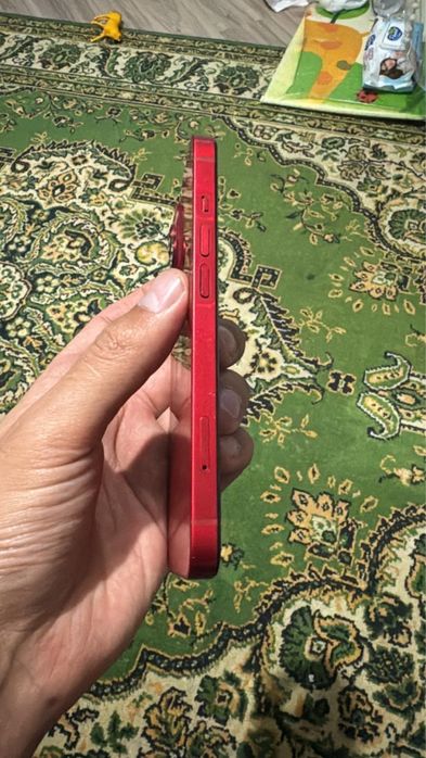 Айфон 13 128 гб.