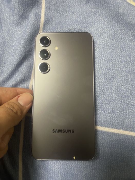 Телефон Samsung S24