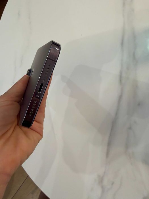 iPhone 14 Pro Max лилав